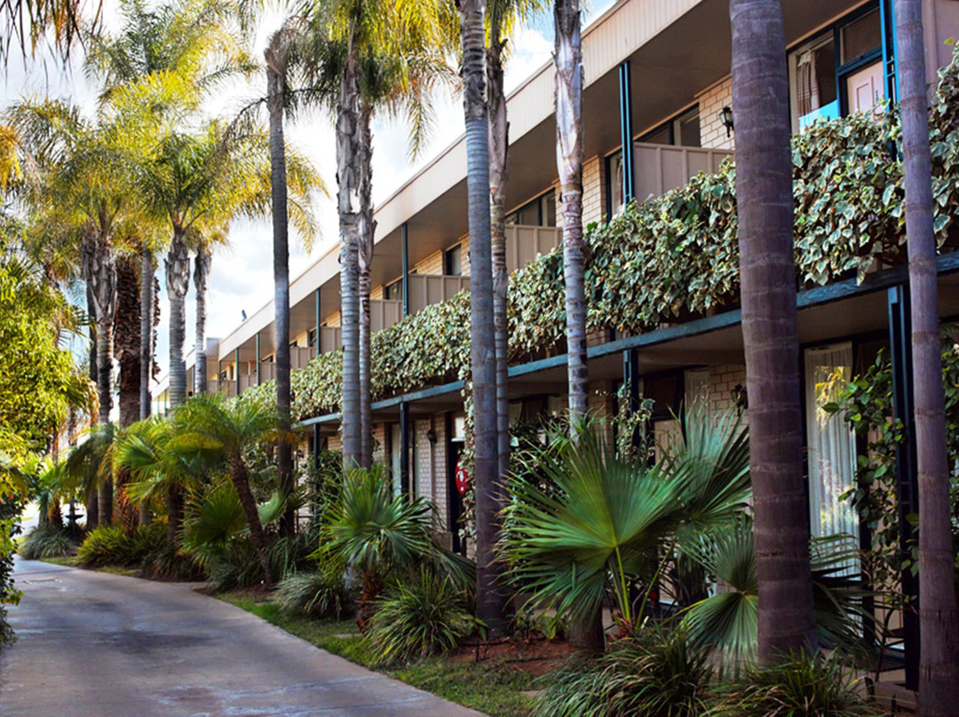 Sandor's Motor Inn主图