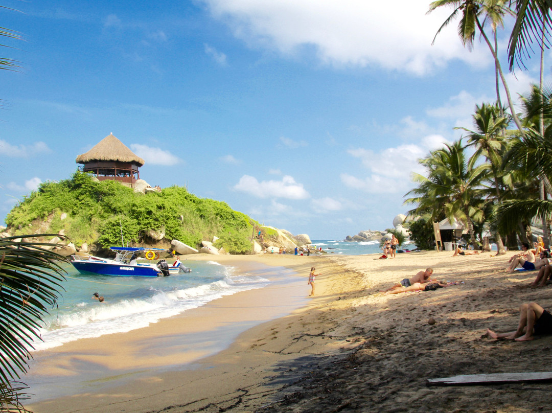 Samoa Boat Trips-圣玛尔塔必去景点