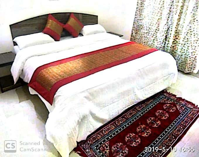 Hotel First View主图