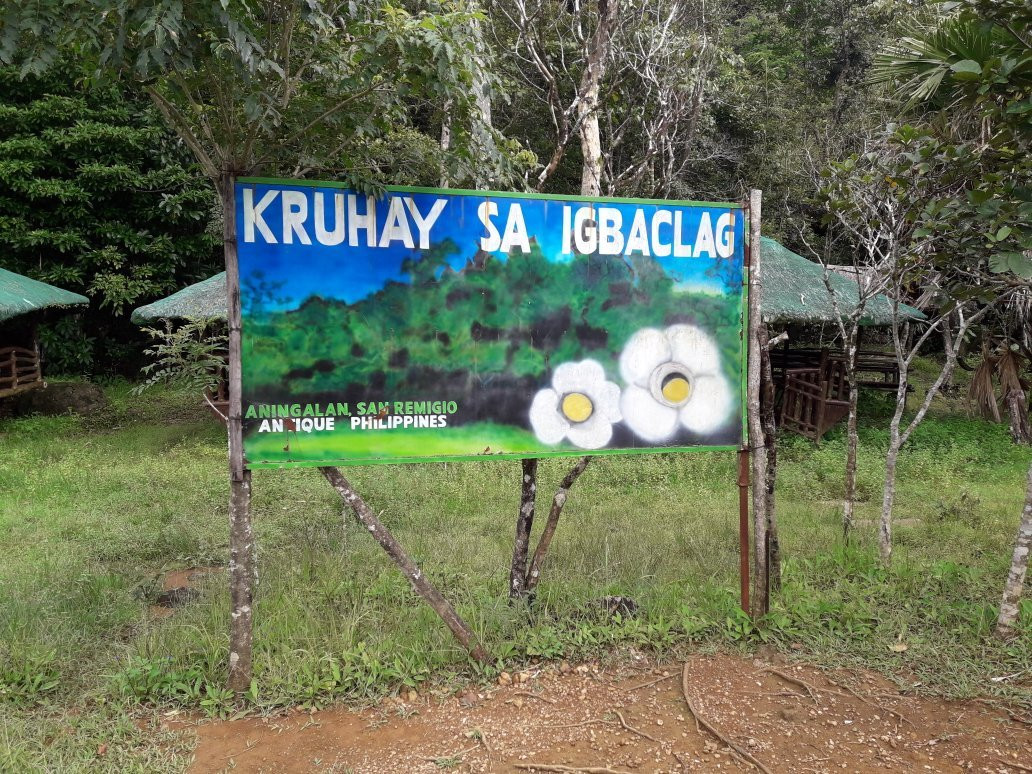 Igbaclag Cave-圣雷米希奥必去景点