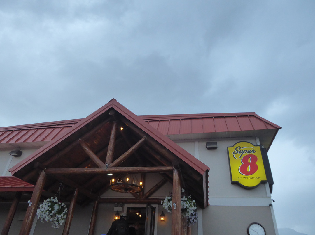 科迪速8酒店主图