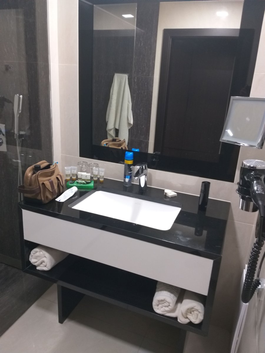 安姆巴什达尊享酒店-浴室