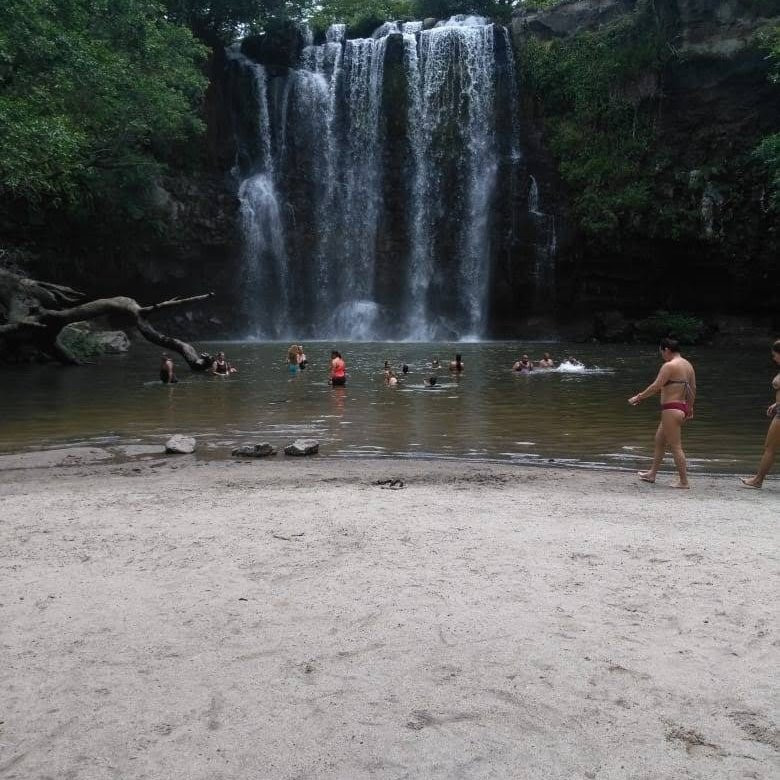 Cataratas Llanos de Cortés景点图片