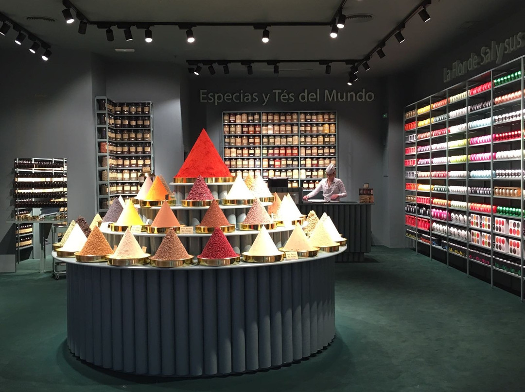 SOSO Store-穆尔西亚必去景点