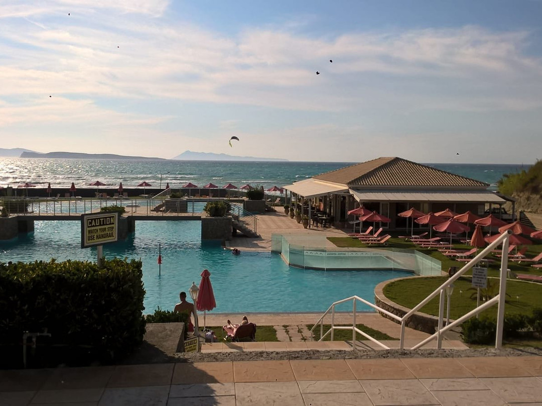Athina Hotel主图