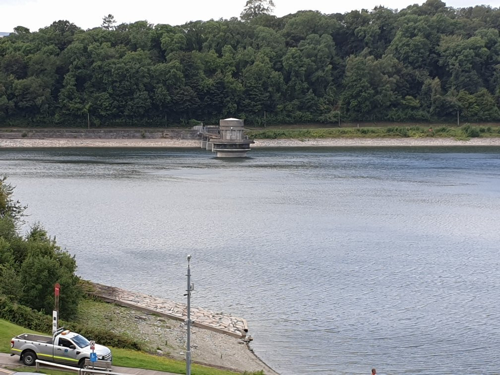 Llandegfedd Reservoir景点图片