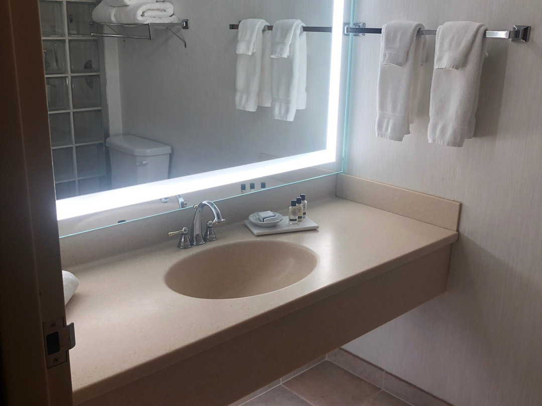 盖特威酒店及会议中心主图