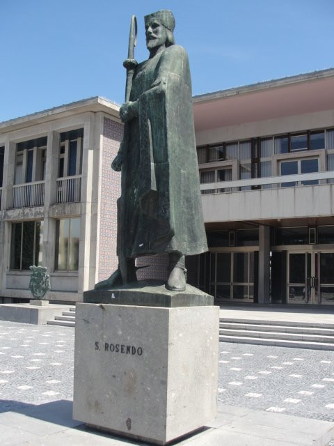 Estatua de Sao Rosendo景点图片