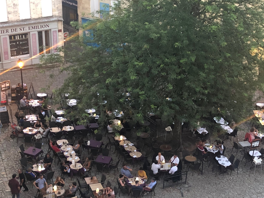 洛伊之家酒店主图