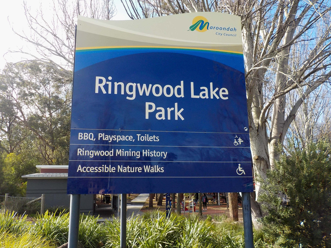 Ringwood Lake景点图片