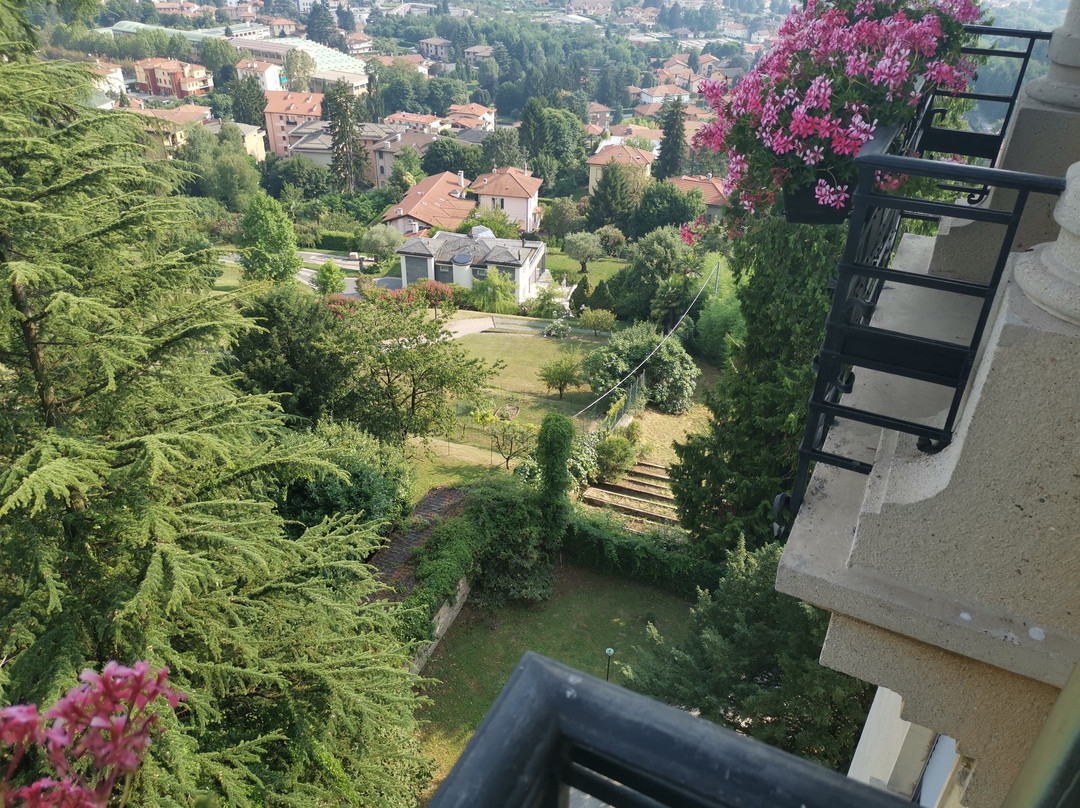 Palace Grand Hotel主图