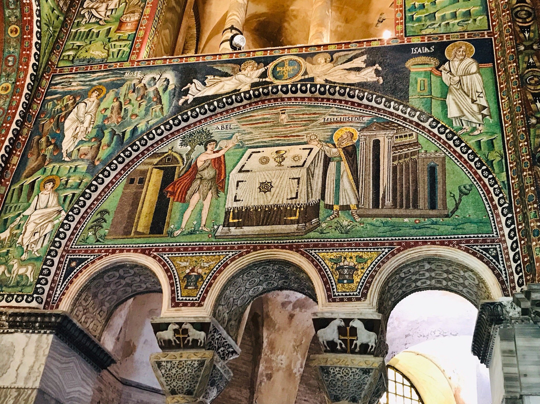 Rick Steves' Europe Travel Center-埃德蒙兹必去景点