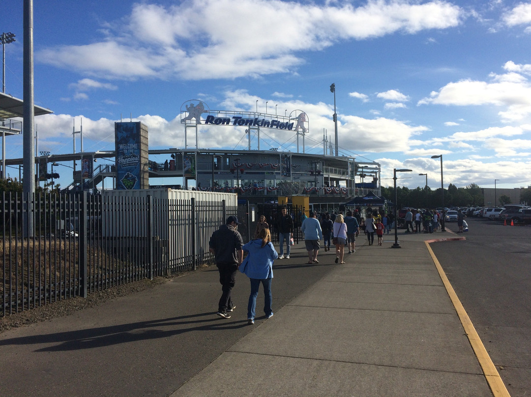 Ron Tonkin Field-希尔斯伯勒必去景点