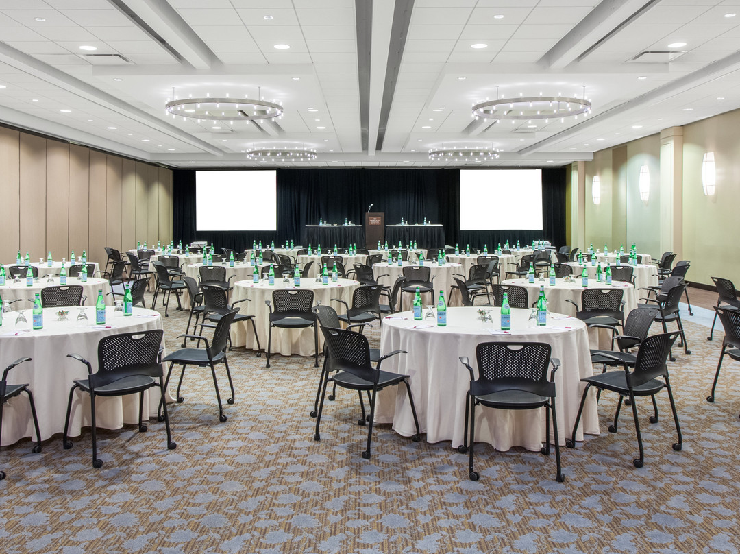 芝加哥奥黑尔皇冠假日酒店主图