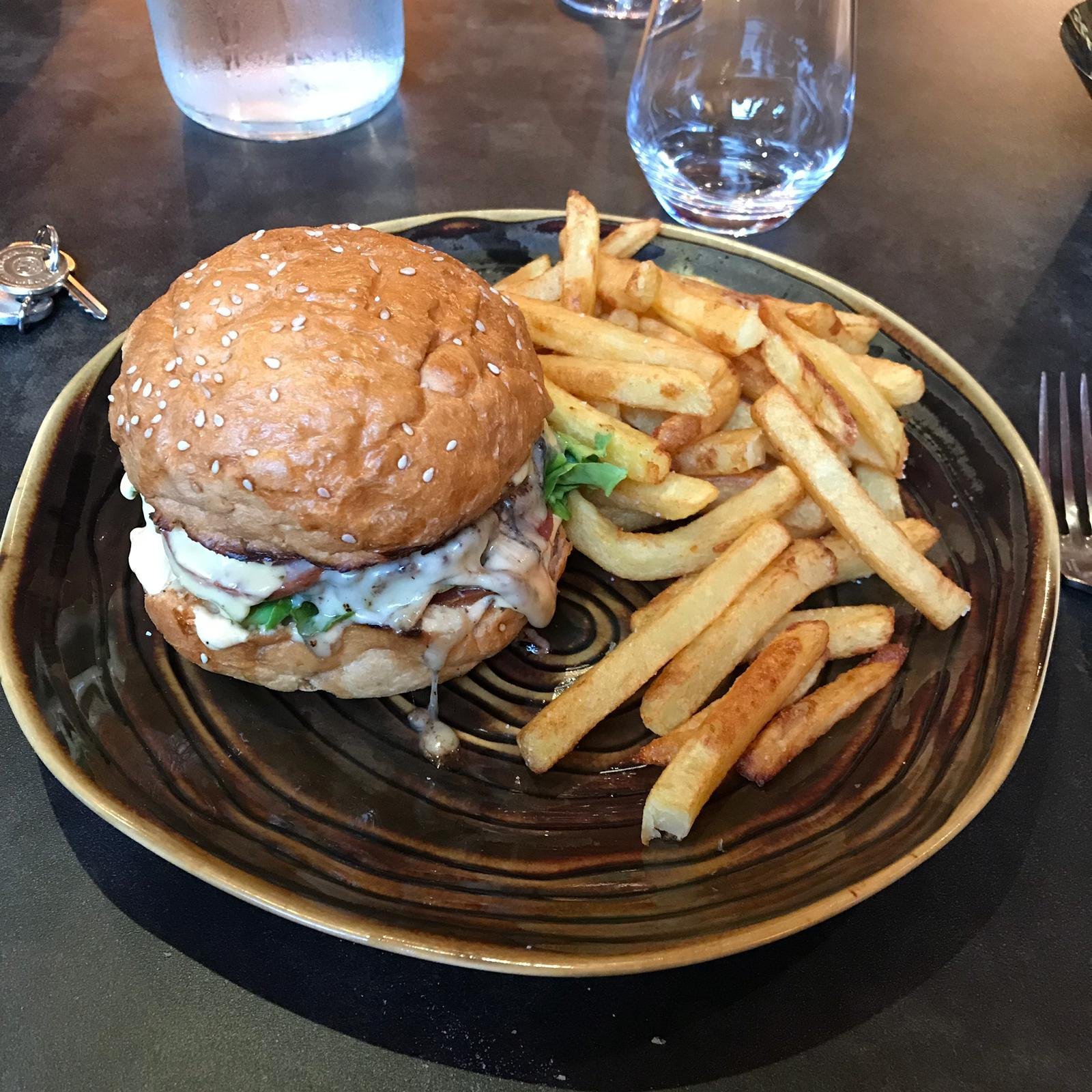 Hotel Restaurant Du Corbeau-官方