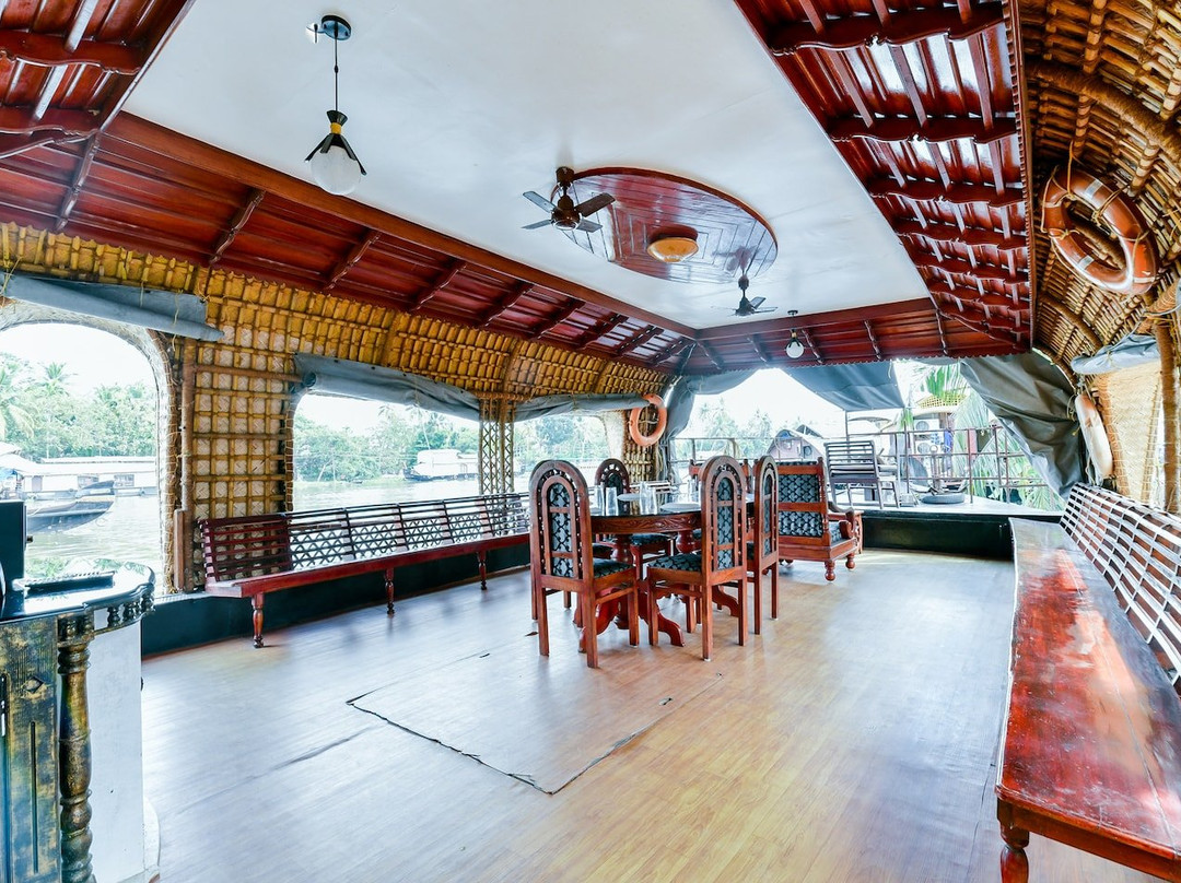 OYO 24271 Houseboat My Trip 2bhk主图