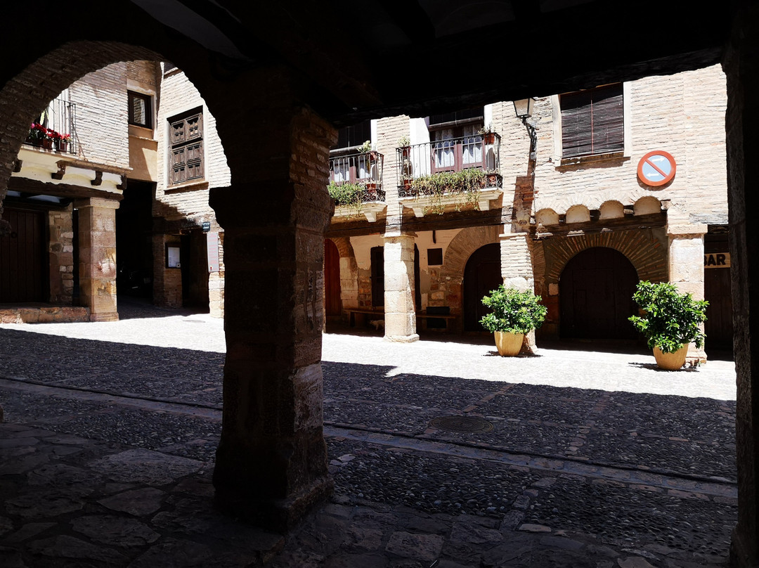 Plaza Rafael Ayerbe景点图片