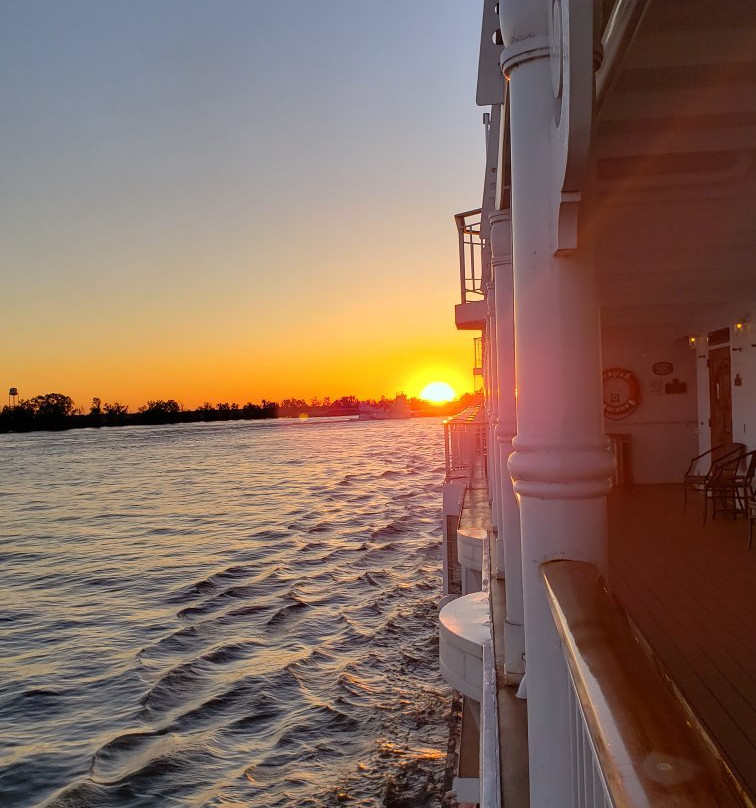 African Queen Steamboat Tour-新瓦雅塔必去景点