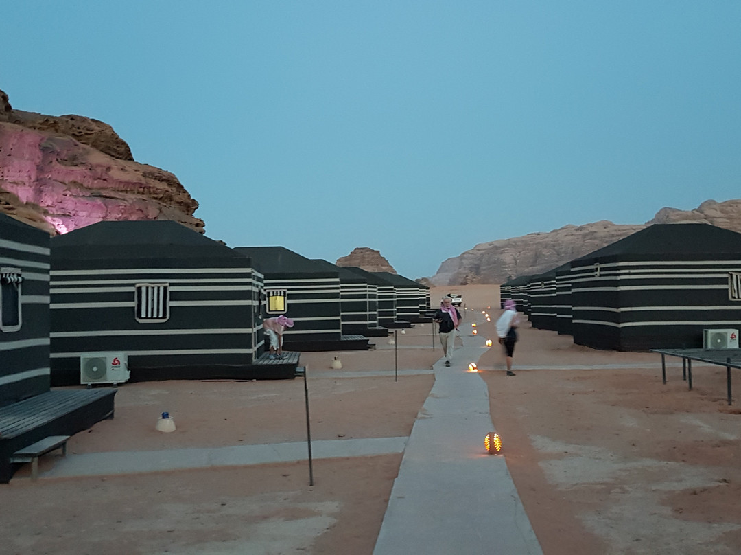 Space Village Luxury Camp主图