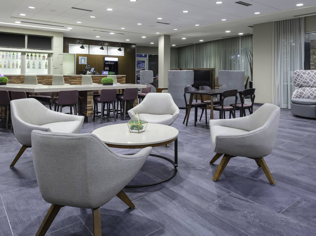 Courtyard By Marriott St. Louis West County主图