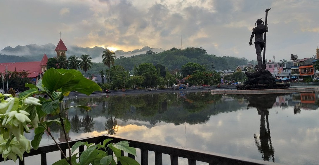 Makale Pond Roundabout景点图片