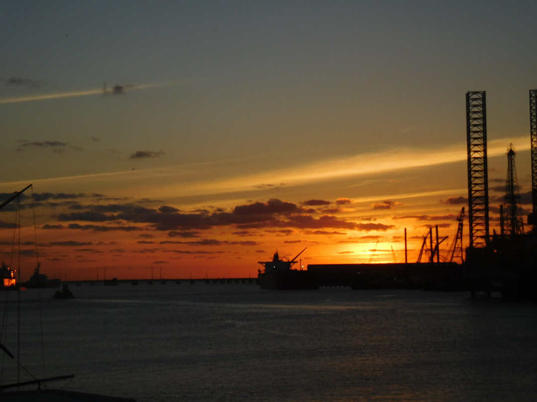 海港码头之家酒店主图