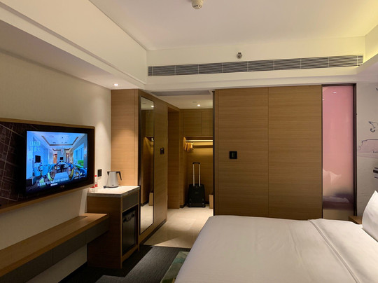 北海高铁站希尔顿欢朋酒店主图