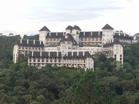 foxxtour-坎普斯－杜若尔当必去景点