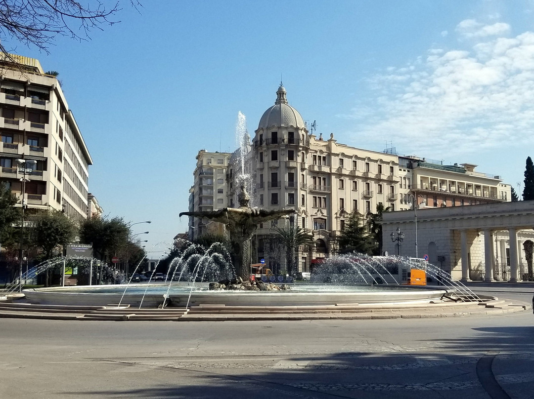 Piazza Camillo Benso di Cavour景点图片
