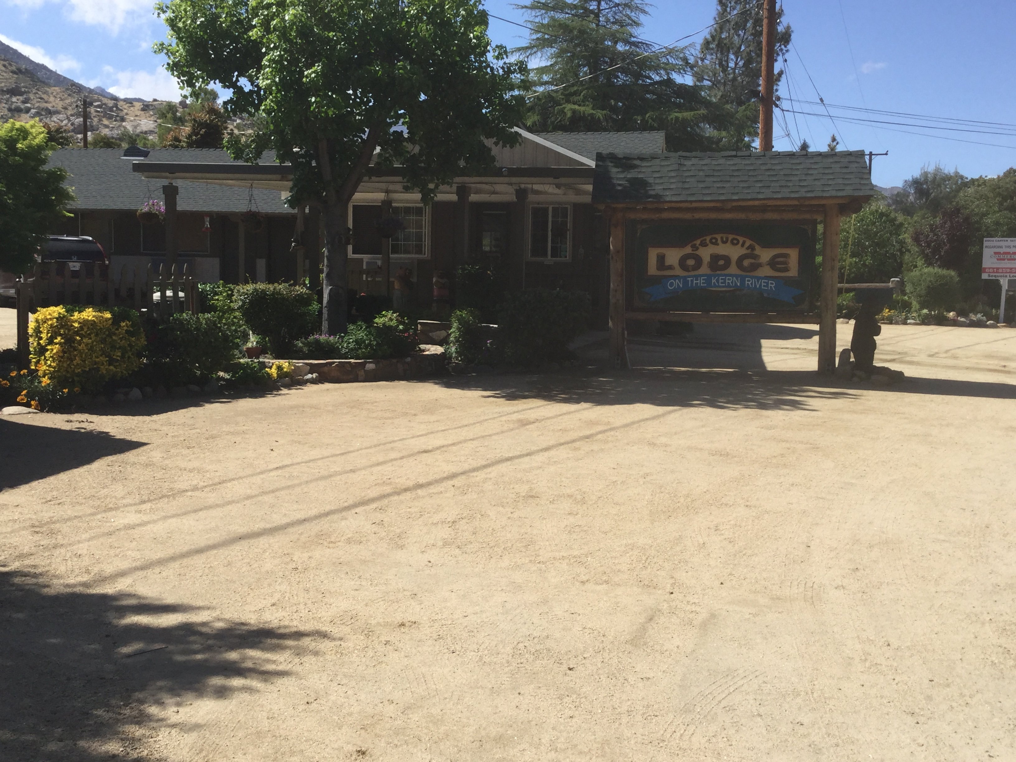 Sequoia Lodge-官方