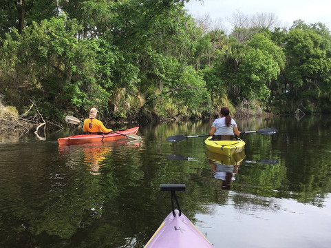 Ray's Canoe Hideaway-布雷登顿必去景点