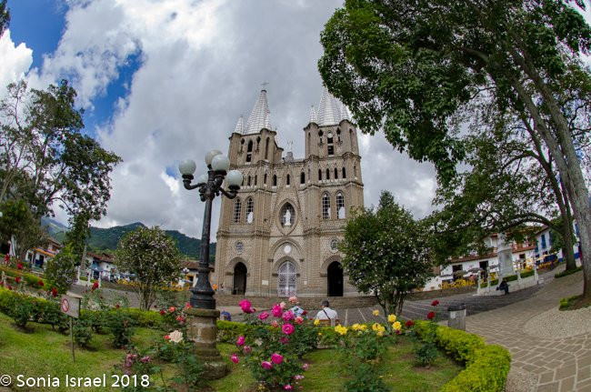 Jardin旅游景点-Basilica de la Inmaculada Concepcion