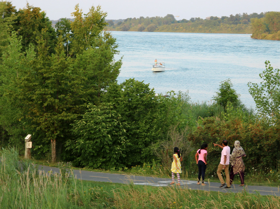 Lamoureux Park-康沃尔必去景点
