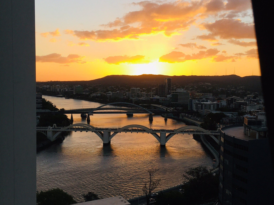 美利通套房酒店-布里斯班赫歇尔街