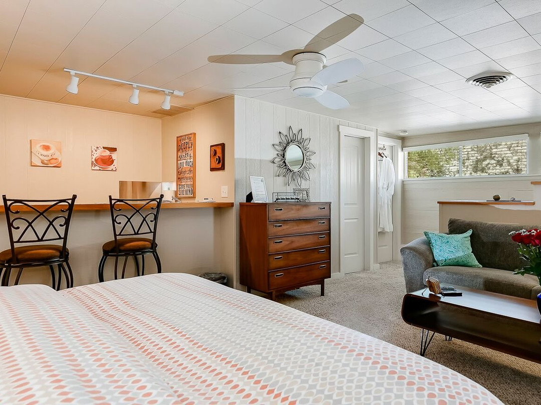 Boise Hillside Suites主图