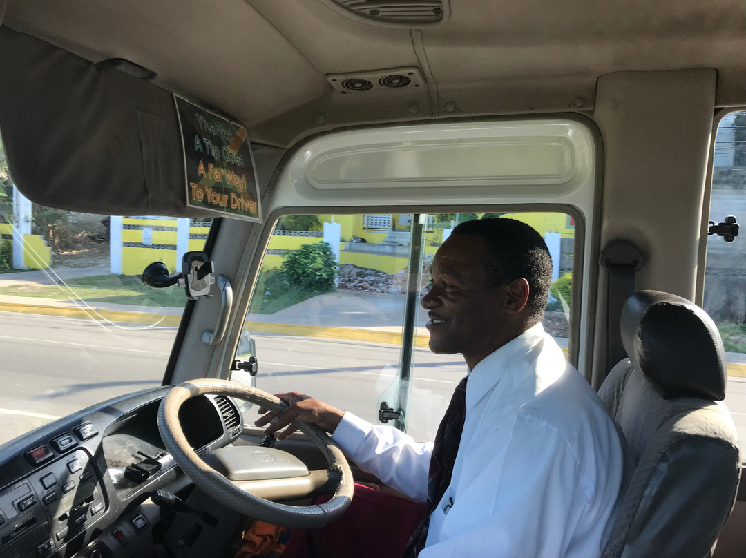 Uton's Private Tours-蒙特戈贝必去景点