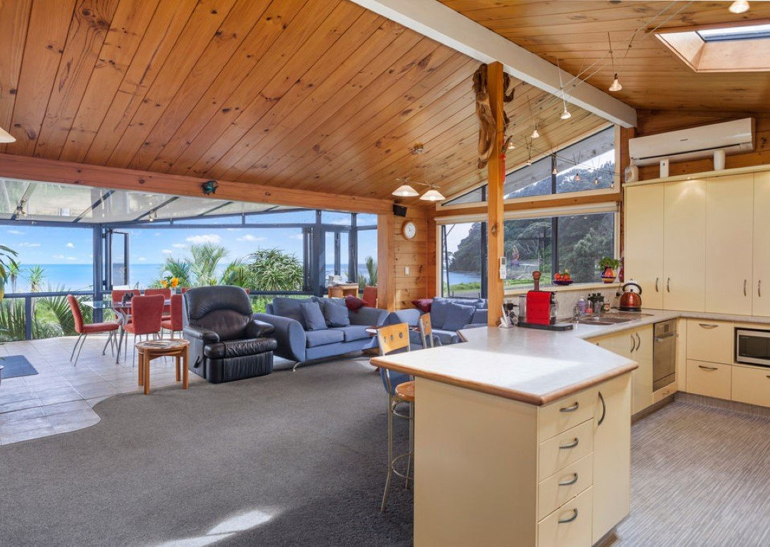 Oceanside Apartments主图