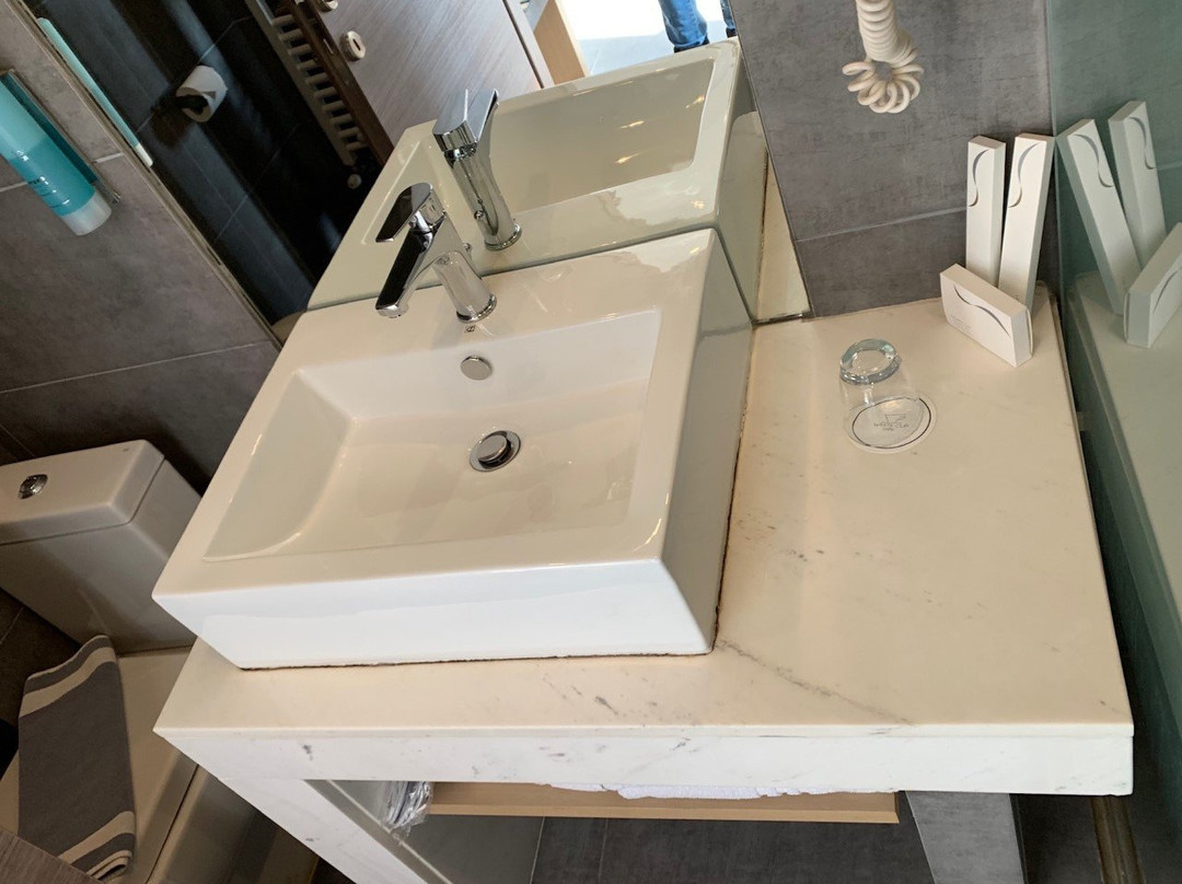 White Luxury Rooms主图