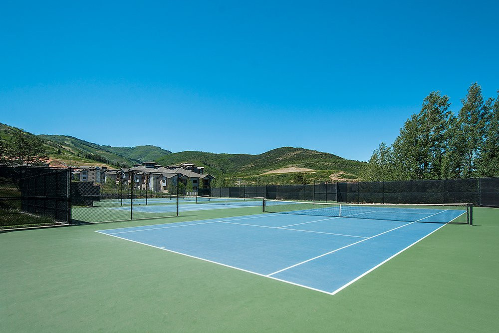 Red Pine Condominiums by All Seasons Resort Lodging主图