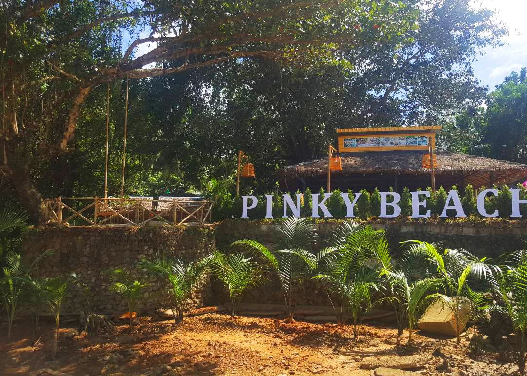 攀牙餐馆和美食-Pinky beach at Pak Week Restaurant & Bar