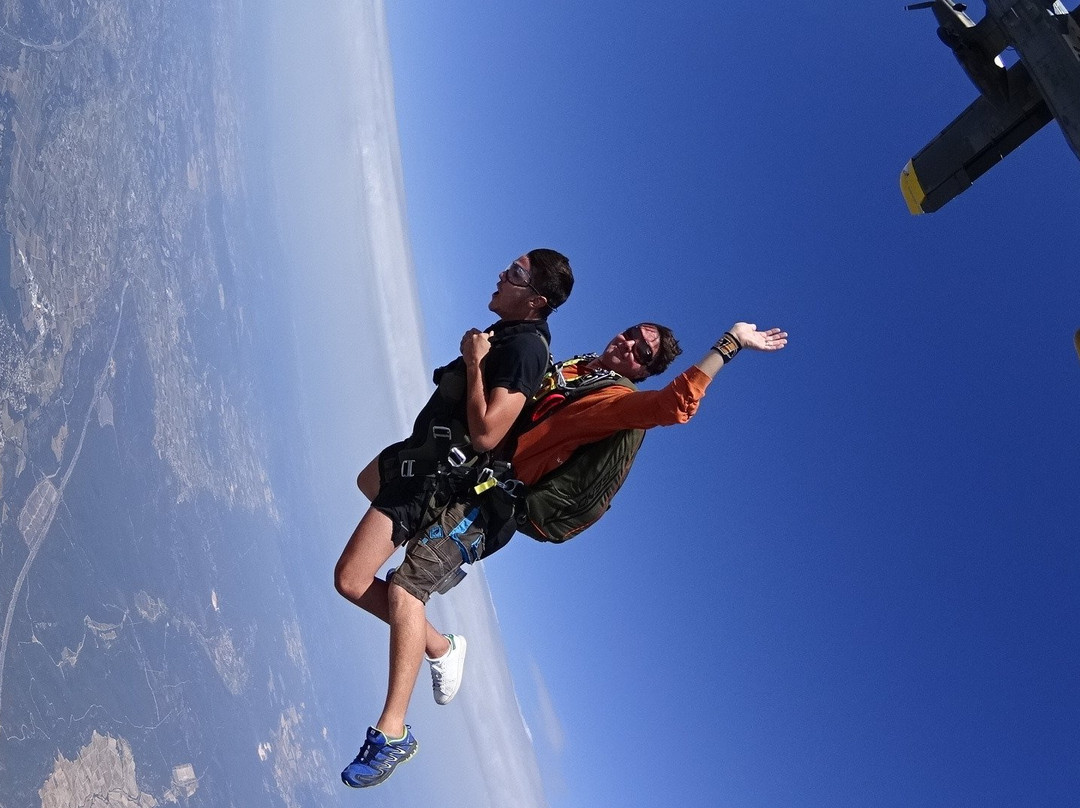 Skydive Pujaut景点图片