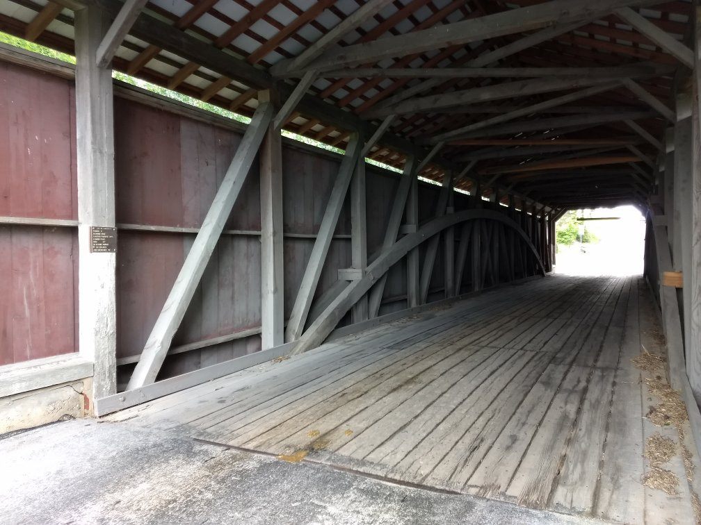 Leaman's Place Covered Bridge景点图片