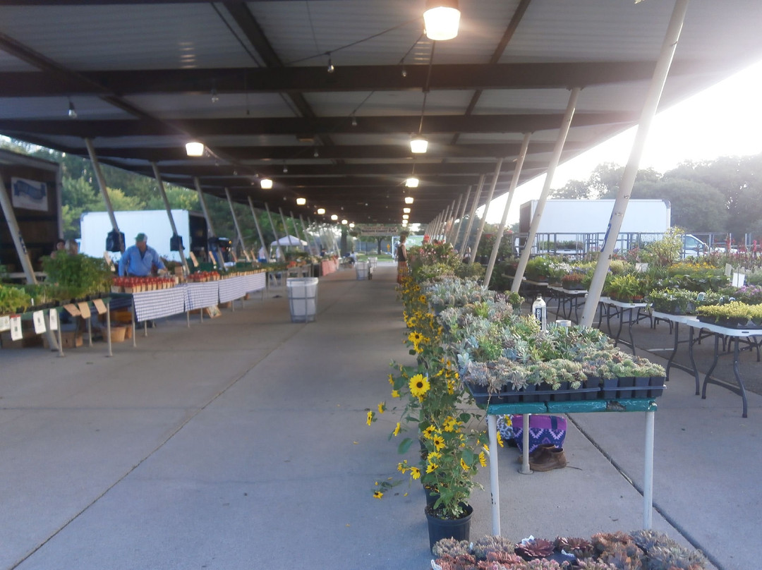 Oakland County Farmers Market-Waterford必去景点