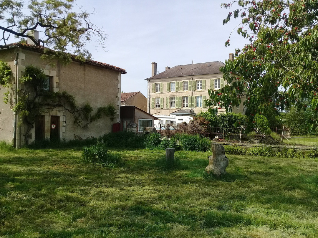 Saint-Martial-sur-Isop旅游攻略图片