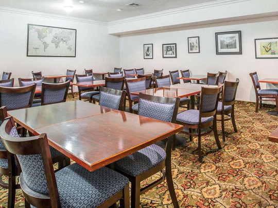 优胜美地山谷休闲康福特茵酒店主图