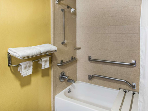 奥克格罗夫/坎贝尔堡戴斯酒店主图