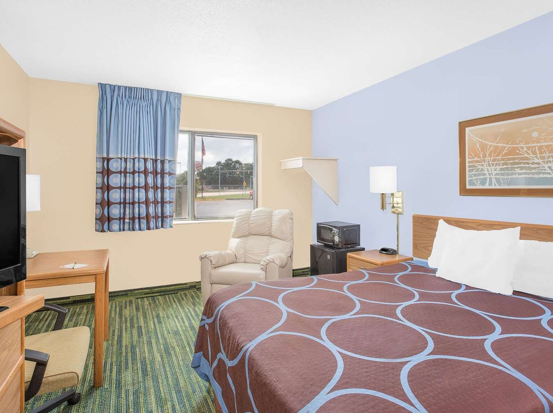 Boarders Inn & Suites by Cobblestone Hotels - Waterloo主图