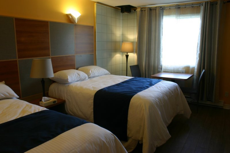 Motel Des Pentes et Suites主图