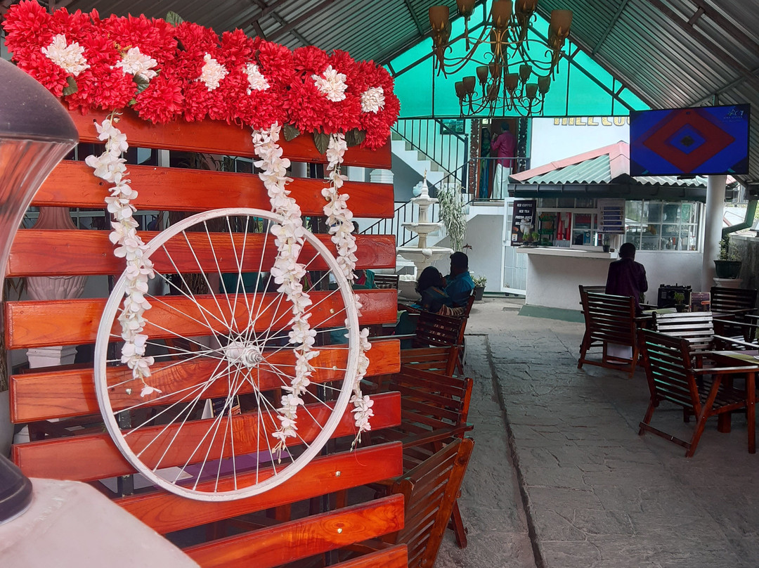 Hill Cool Hotel & Restaurant主图