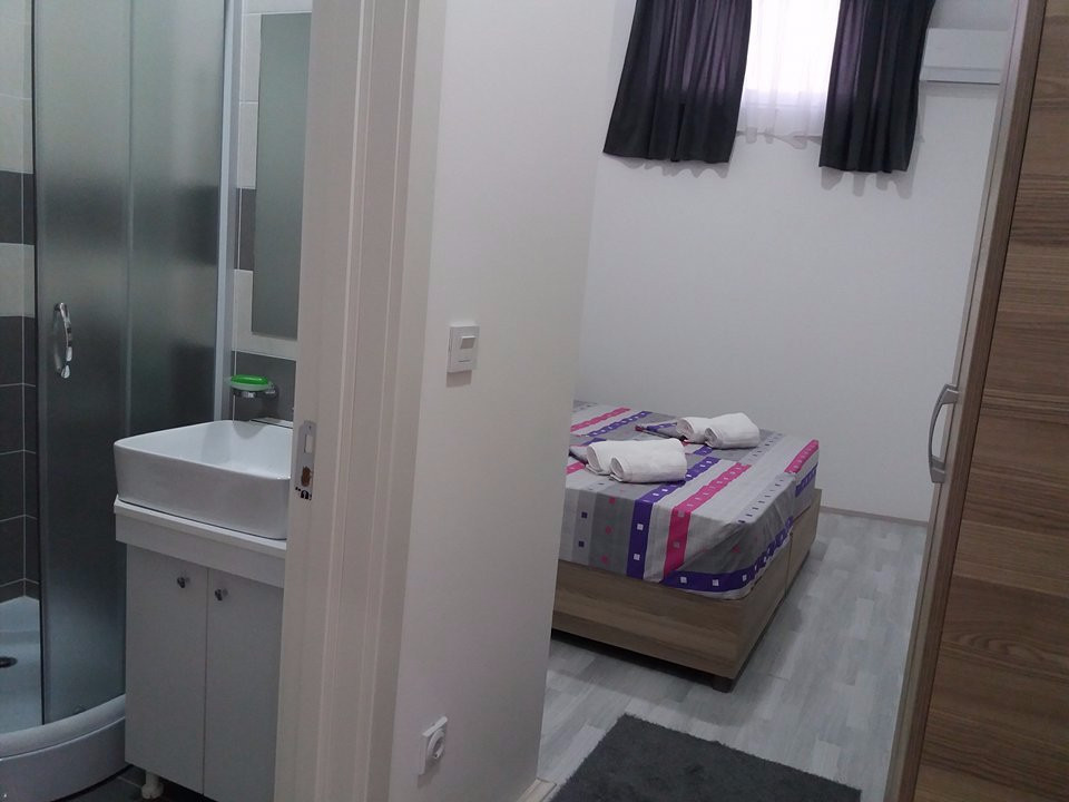 Atina Lux Hostel